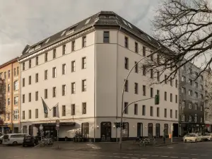 The Dean Berlin
