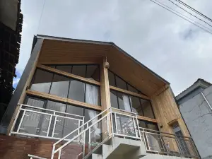 รีส เคบิน แอนด์ โฮมสเตย์