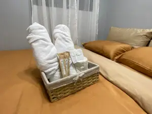 Naga Urban Apartment (Nics Studiotel. NO car park)