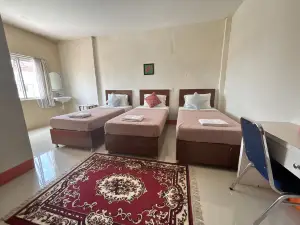 Townhouse Oak靠近RSUD Dr. Zainoel Abi
