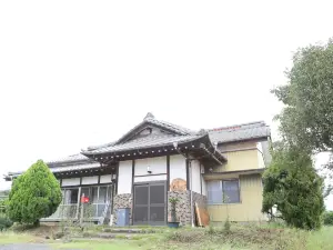 Golden Peach House