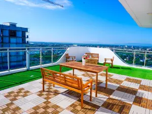 2 BR Penthouse w/ Wide Balcony and 7ft Billiards