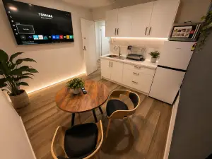 Guest Favourite Luxury Studio Apartment | Great Location with Free Private Secured Parking