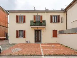 Paradise Apartment · Comfort & Private Parking