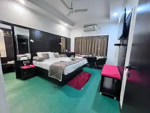 Le-Leisure Hotel
