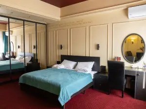 Harat's inn Hotel
