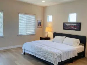 Spacious 3BR Arcadia Home | Free Parking