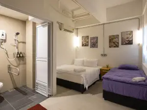Kenny Hill Boutique Hotel near Borneo Medical Centre Kuching