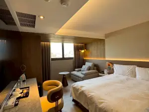 浮逸旅館-台中一中館