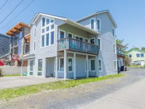 #StayinMyDistrict Oceanview Studio Loft