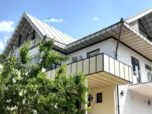 Elegance Hotel Osh