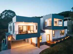 Ayubo in Apollo Bay