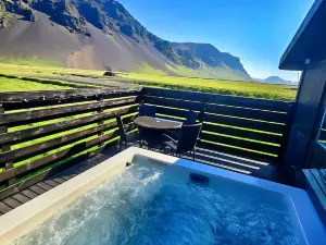 Aurora Cabin & Private Jacuzzi
