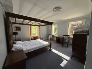 Ravensdale Castle