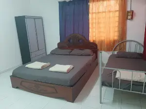 Gemas Homestay Ria