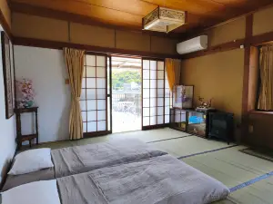 Ikapika guest house. Room #1. Calm