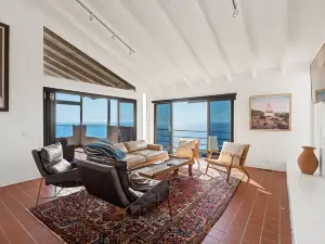 Panoramic Ocean View, 7 Bedroom Gated Villa, with Tennis Court and Swimming Pool