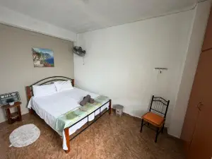 Green Peak Stay