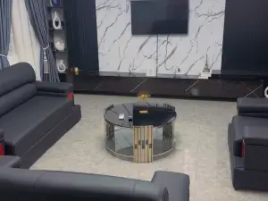 Sam Apartment