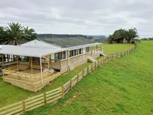 Secluded coastal escape for families—Apartment 2