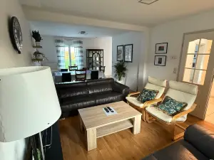 Zen house 5 bds- 10 guests- Shopping at 2 min