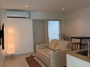 Modern 2Bed/2Bath near BKK airport (Level 4)
