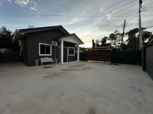 SIXTYSIXLUXE 3BEDROOM 2BATHROOM