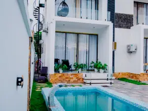 Ape Villa Dar