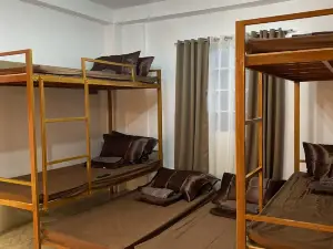 MidCenturyModernVibe-Near Virac Airport-w/ Parking
