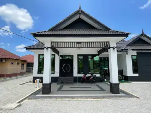 Villa Aqilla Homestay