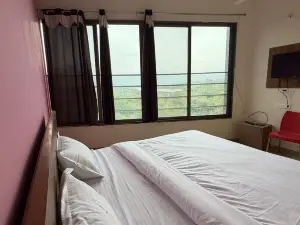 Hotel Dam View Pravara