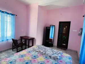 Latha Homestay