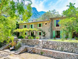 Impressive Retreat near Valldemossa