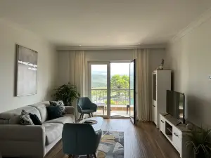 Lustica Centrale Contemporary One Bedroom Apartment