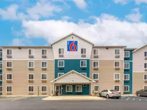 Motel 6 Suites Birmingham Pelham AL