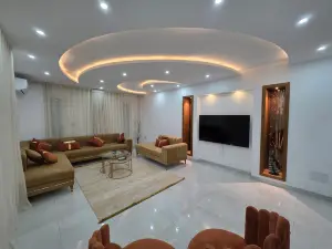 Beautiful villa with swimming pool (5+3 including 2 suites)