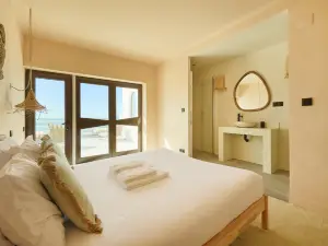 Wander Surf House