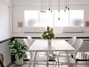 Feelhome Poshtel