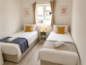 Modern 2-Bed, 2-Bath Bungalow