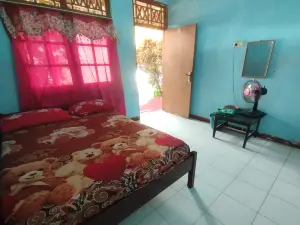 Hotel O Dannis Homestay Near Musholla Al Istiqomah Terawangan