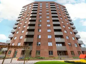 Modern 2-Bed Apartment Near Heathrow w/Parking