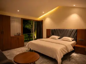 The Astor Resort & Agro