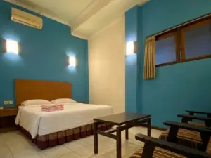 Townhouse Oak Hotel Lestari
