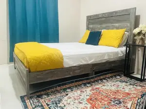 BeyondTheSalt-1BDR A/C, Hot Water, Wi-Fi, FreePark