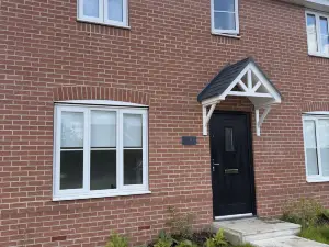 Beautiful New-Build Home in Grimsby With free parking