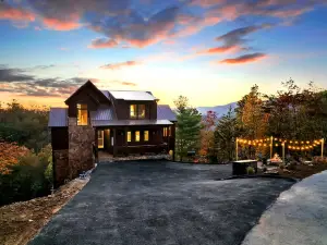 The Grand Sumeru | Near Sevierville, Pigeon Forge