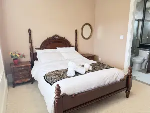 Qi's House