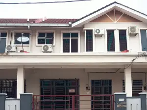 Harmoni Homestay R1 @ Wakaf Tapai #ECRL KT Station