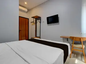 OYO 95180 Enshe Guest House Syariah