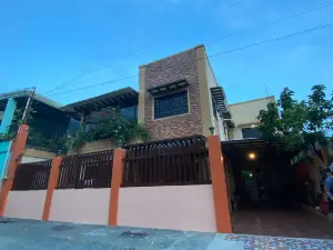 Len's Staycation 3BDR-2BR-Downstairs, Netflix & Wifi